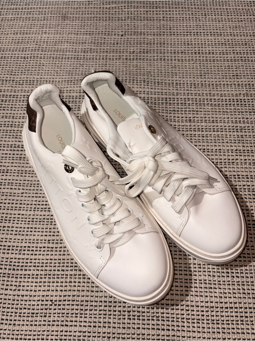 LOUIS VUITTON Women's Time Out Sneaker Size 40/US10 - Picture 5 of 11